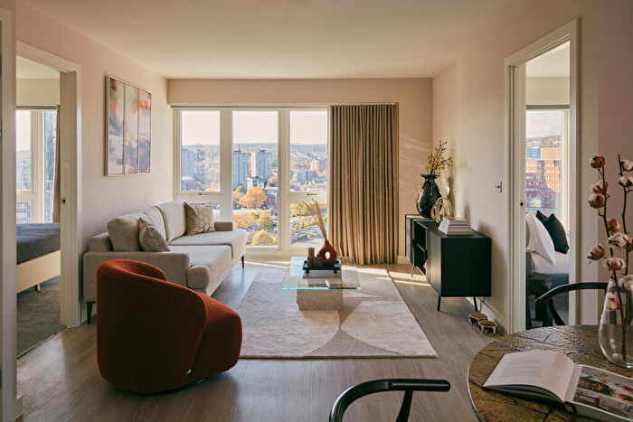 3 Bedroom Apartment To Rent In Brook Point, Bloomery Place, Sheffield, S1