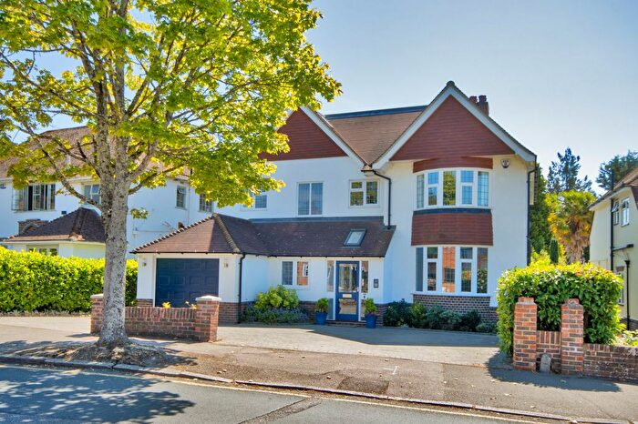 5 Bedroom Detached House For Sale In Connaught Way, Tunbridge Wells, Kent, TN4