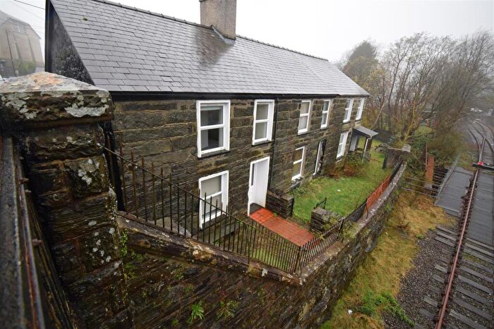 2 Bedroom House For Sale In Blaen Afon, Blaenau Ffestiniog, LL41