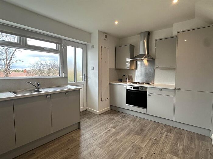 4 Bedroom Property To Rent In Kenmore Drive, Bristol, BS7