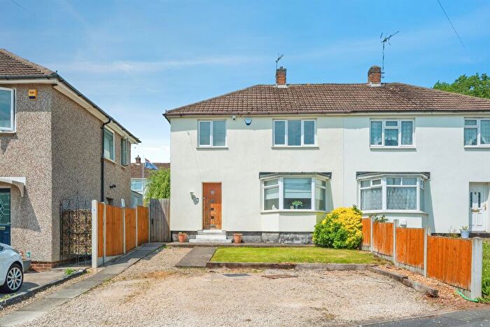 3 Bedroom Semi-Detached House For Sale In Dulwich Road, Derby, DE22
