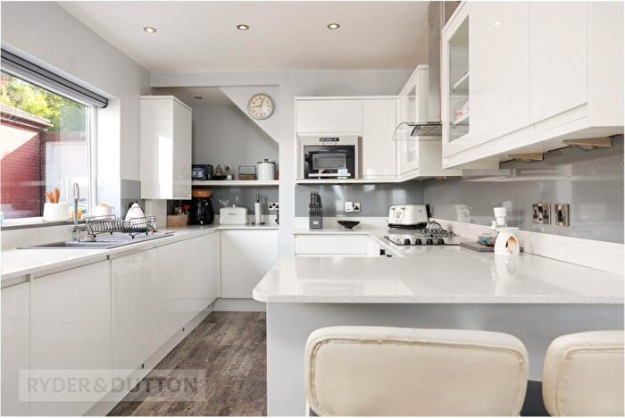 3 Bedroom Semi-Detached House For Sale In Claytons Close, Springhead, Saddleworth, OL4