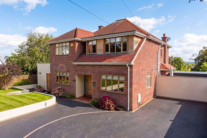4 Bedroom Detached House For Sale In Heald Close, Bowdon, WA14
