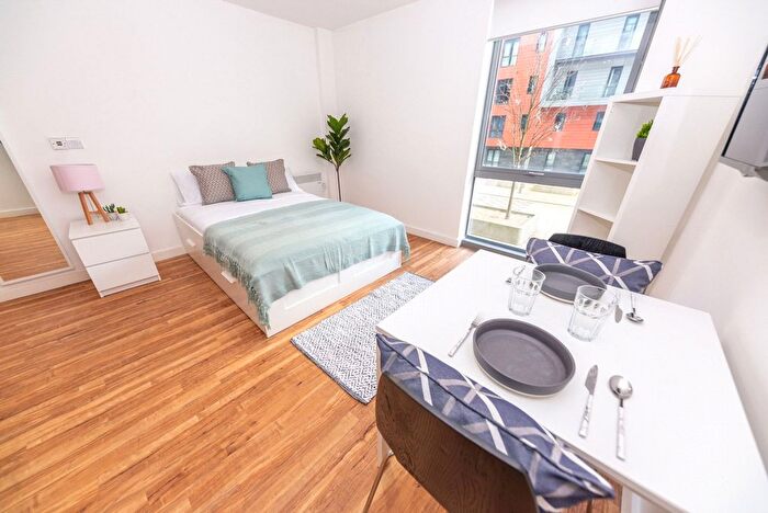 Studio To Rent In Plaza Boulevard, Liverpool, L8