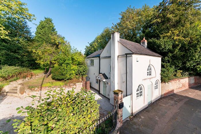 2 Bedroom Cottage For Sale In High Street, Castle Donington, DE74