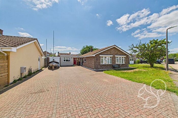 4 Bedroom Detached Bungalow For Sale In Oakwood Drive, West Mersea, CO5