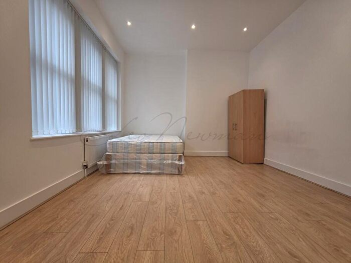 Studio To Rent In High Street, Maidenhead, SL6