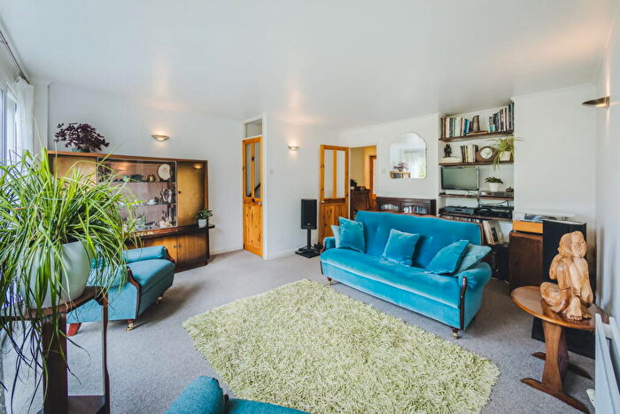 4 Bedroom End Of Terrace House For Sale In Portway, Faringdon, SN7
