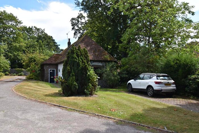 3 Bedroom Chalet For Sale In Faversham Road, Lenham, Maidstone, ME17