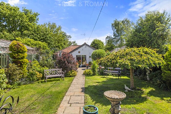 3 Bedroom Detached House For Sale In The Borough, Brockham, RH3