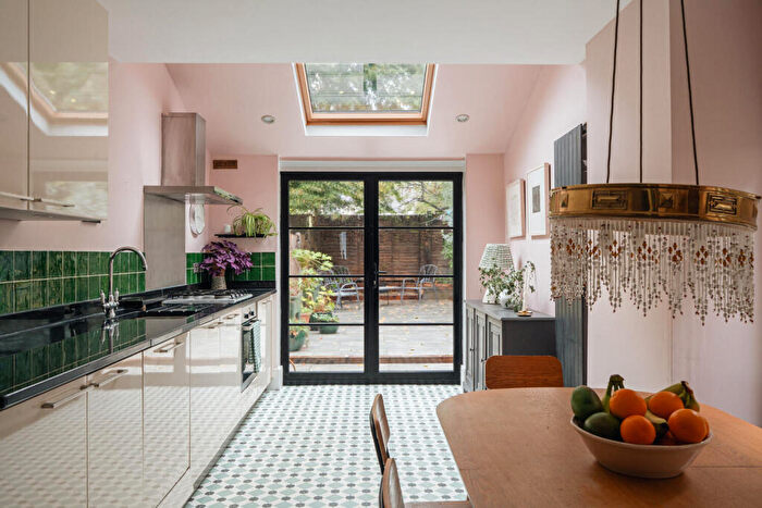 5 Bedroom Terraced House For Sale In Windsor Road, London, E10