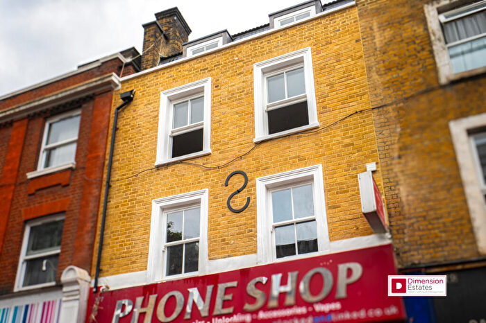 4 Bedroom Maisonette To Rent In Mare Street, Hackney Central, London, E8