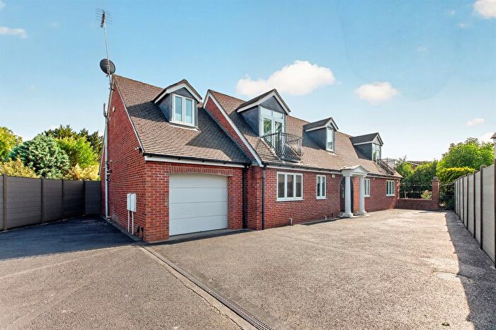 4 Bedroom Detached House For Sale In Thorpe Road, Peterborough, PE3