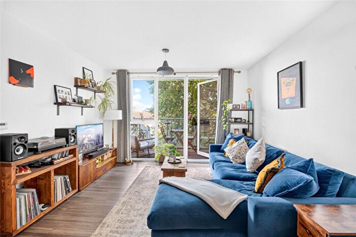 1 Bedroom Flat For Sale In Marlowe Road, Walthamstow, London, E17
