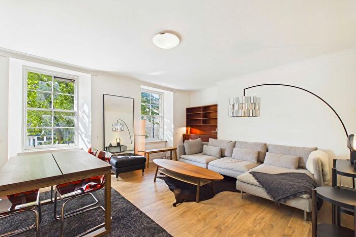 2 Bedroom Flat For Sale In Argyle Street, St Andrews, KY16