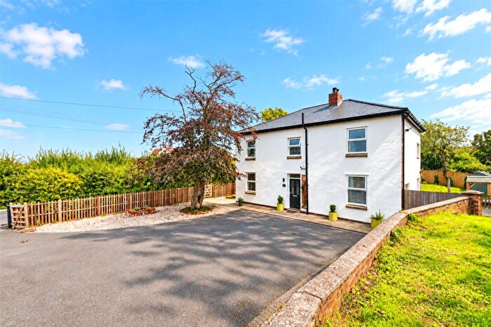 4 Bedroom Detached House For Sale In Garden Hey Road, Saughall Massie, Wirral, CH46