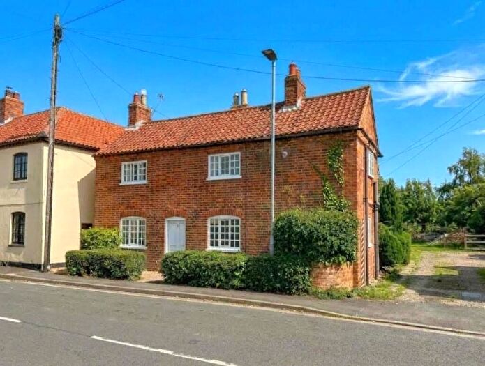 2 Bedroom Semi-Detached House For Sale In High Street, Bottesford, NG13