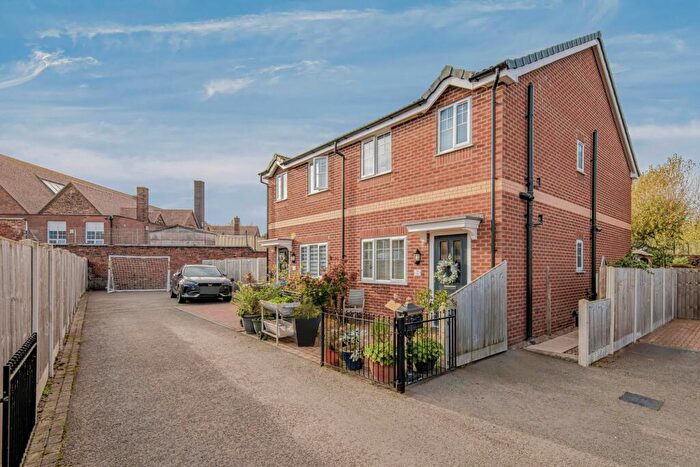 3 Bedroom Semi-Detached House For Sale In Grove Road, Stoke-On-Trent, ST4