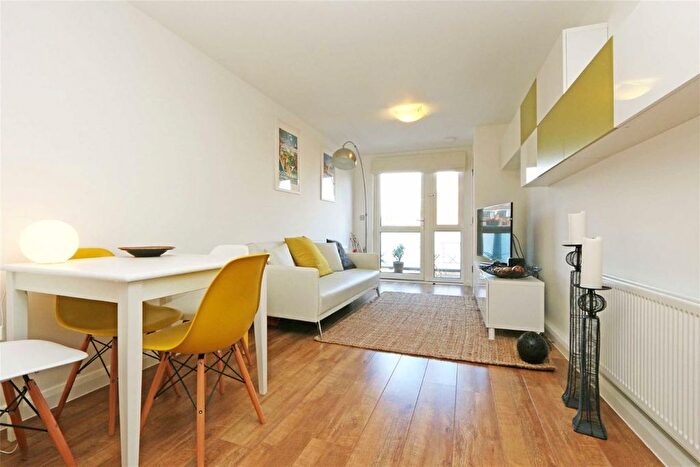 1 Bedroom Flat To Rent In Pocock Street, Pocock Street, SE1