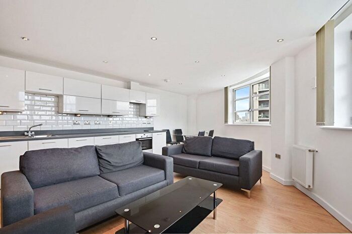 2 Bedroom Flat To Rent In High Street, London, E15