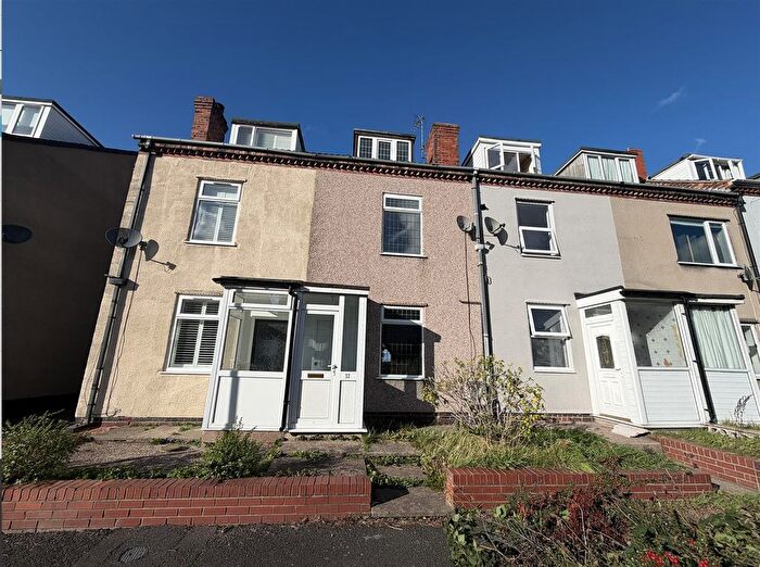 3 Bedroom Terraced House For Sale In Bentinck Road, Shuttlewood, Chesterfield, S44