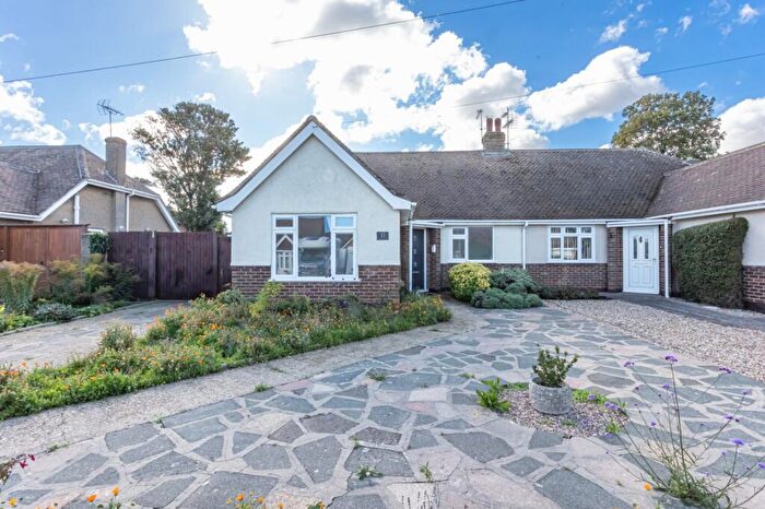 4 Bedroom Bungalow For Sale In Anne Close, Birchington, Kent, CT7
