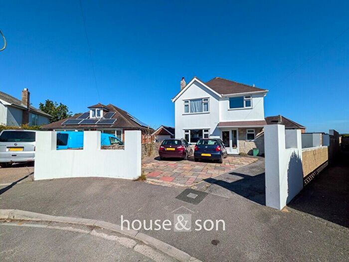 4 Bedroom Detached House For Sale In Hillcrest Road, Bournemouth, BH9