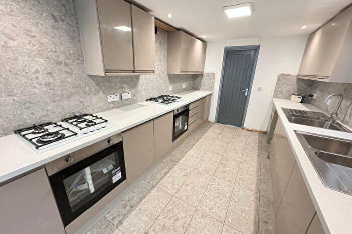 6 Bedroom Terraced House To Rent In Bedford Street Cardiff, CF24