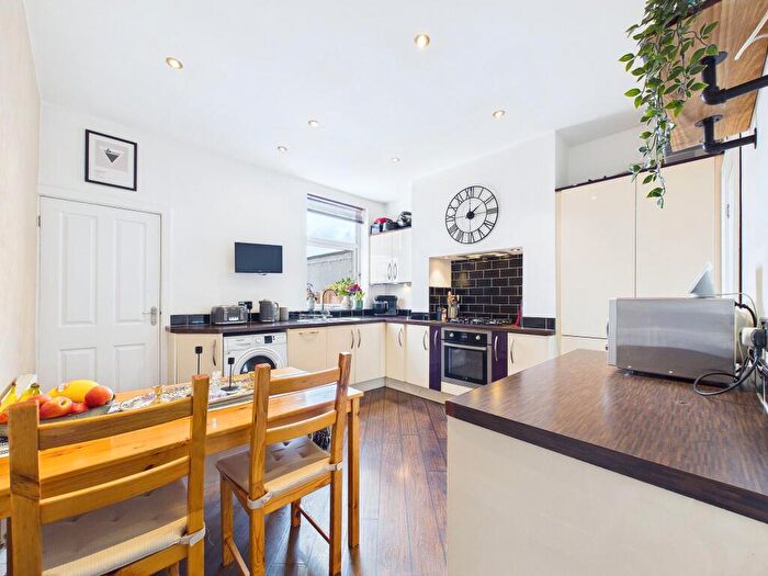 2 Bedroom Terraced House For Sale In Wellington Street, New Whittington, S43