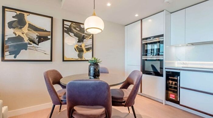 2 Bedroom Flat For Sale In Edgware Road, London, W2