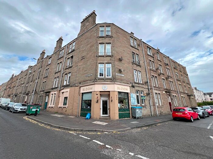 1 Bedroom Flat To Rent In Strathmartine Road, Dundee, DD3