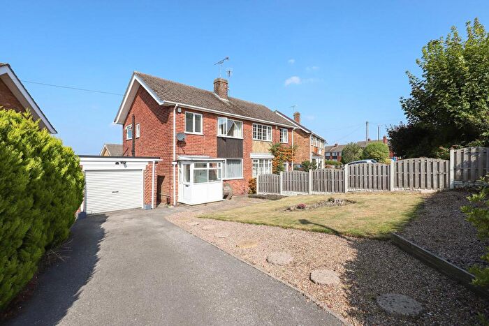3 Bedroom Semi-Detached House To Rent In Ling Road, Walton, S40