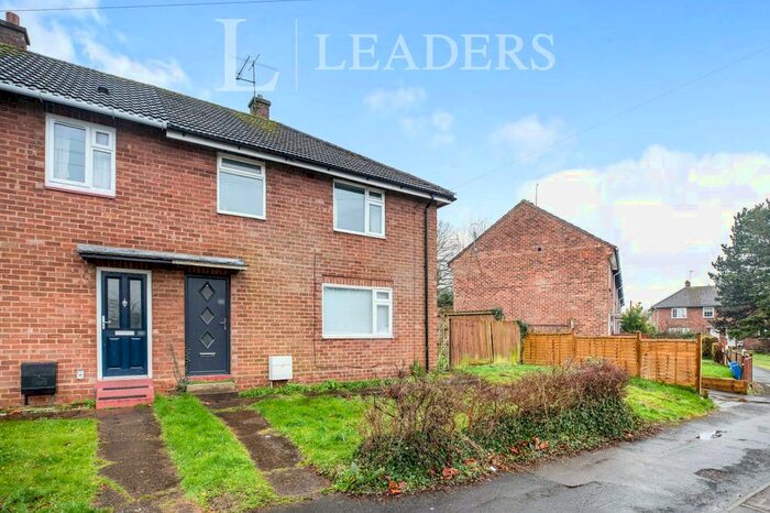 3 Bedroom Semi-Detached House To Rent In Buckley Road, CV32