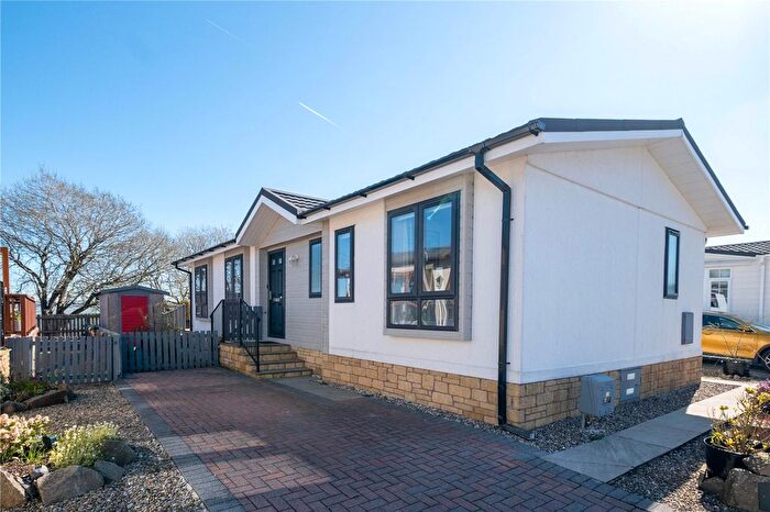 2 Bedroom Mobile/park Home For Sale In High View, Dales View Park, Salterforth, Barnoldswick, BB18