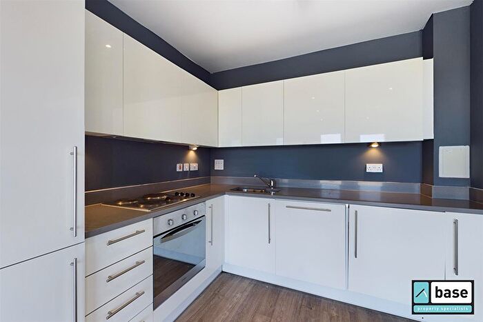 1 Bedroom Flat To Rent In Salcombe Court, Devons Wharf, Docklands, E14