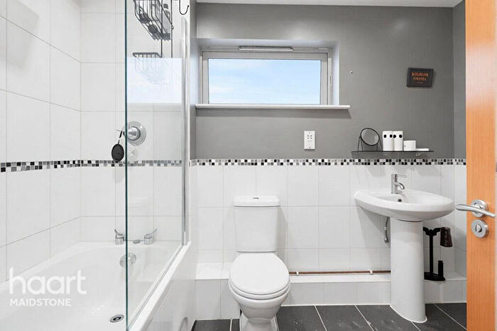 1 Bedroom Apartment For Sale In Orchard Street, Maidstone, ME15
