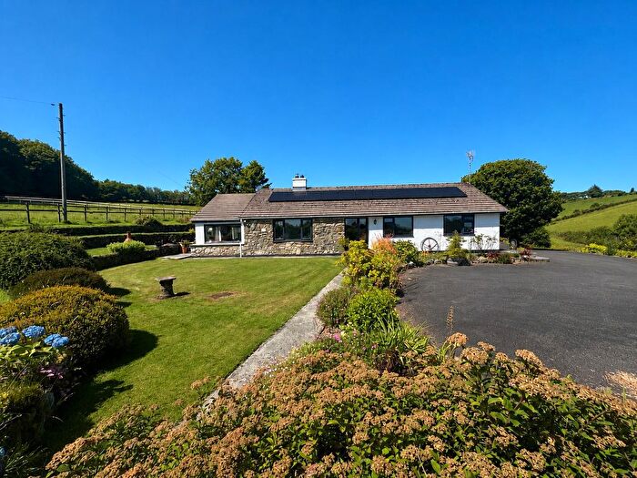 3 Bedroom Detached House For Sale In Cwrtnewydd, Llanybydder, SA40