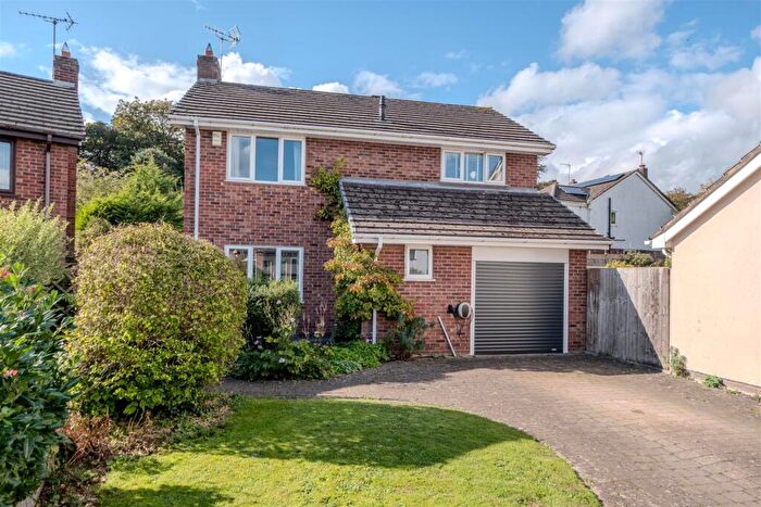 4 Bedroom Detached House For Sale In Woodlands Way, Tarporley, CW6