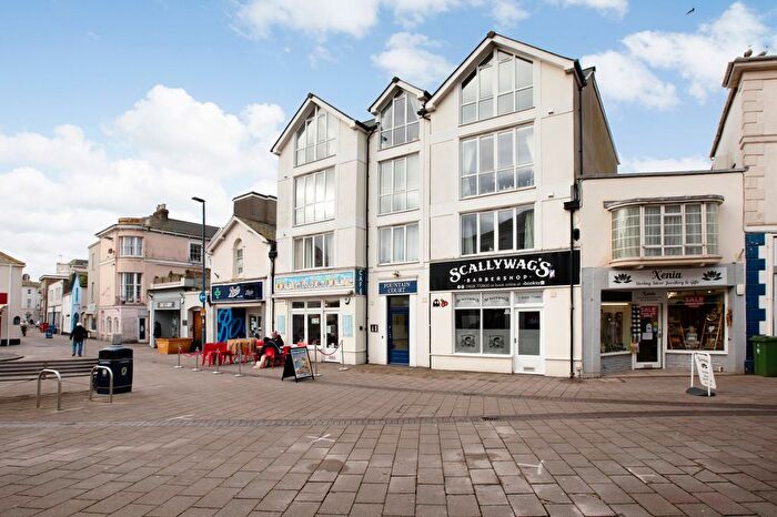 1 Bedroom Flat For Sale In Little Triangle, Fountain Court Little Triangle, TQ14