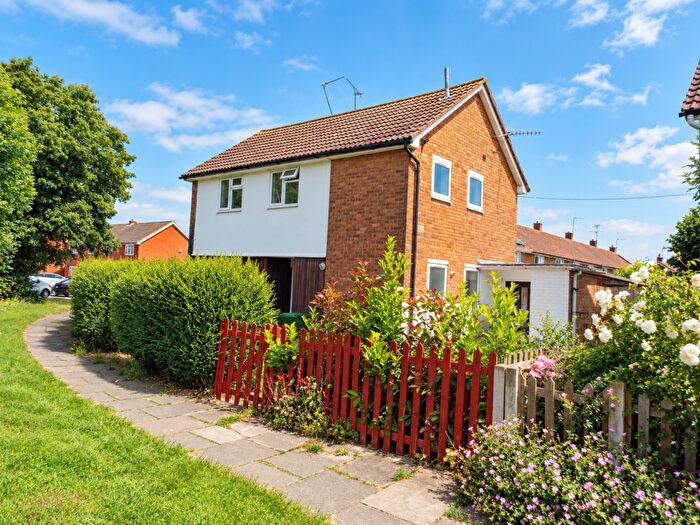 2 Bedroom Flat To Rent In Barstable East, Basildon, SS14