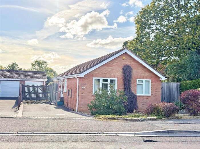 3 Bedroom Bungalow For Sale In Coniston Close, Verwood, Dorset, BH31