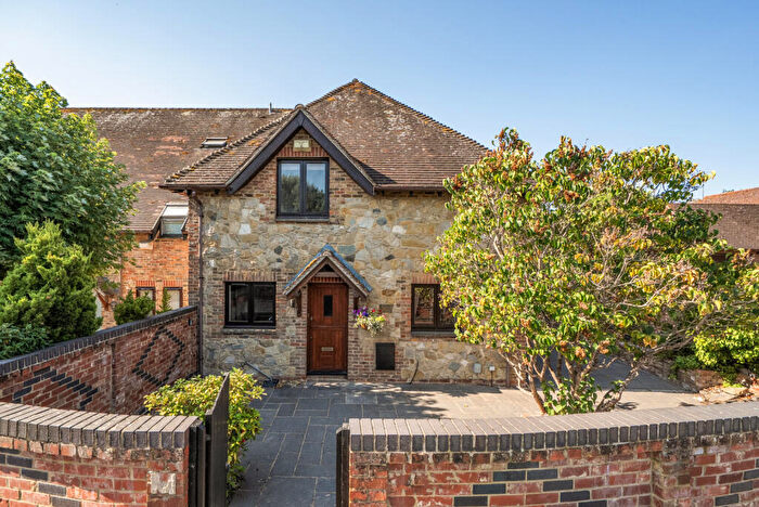 3 Bedroom End Of Terrace House For Sale In Church Farm Barns, Mortimer, Reading, Berkshire, RG7