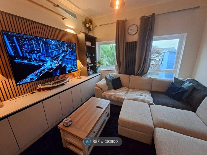 2 Bedroom Terraced House To Rent In Ashfield Gardens, Falmouth, TR11