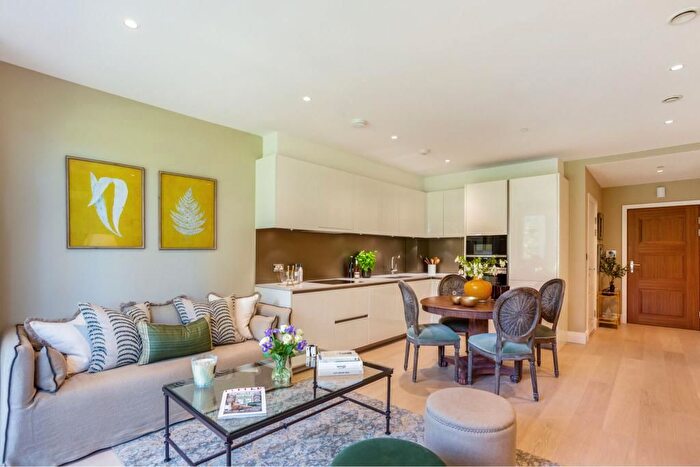 2 Bedroom Flat For Sale In Broom Road, Teddington, TW11