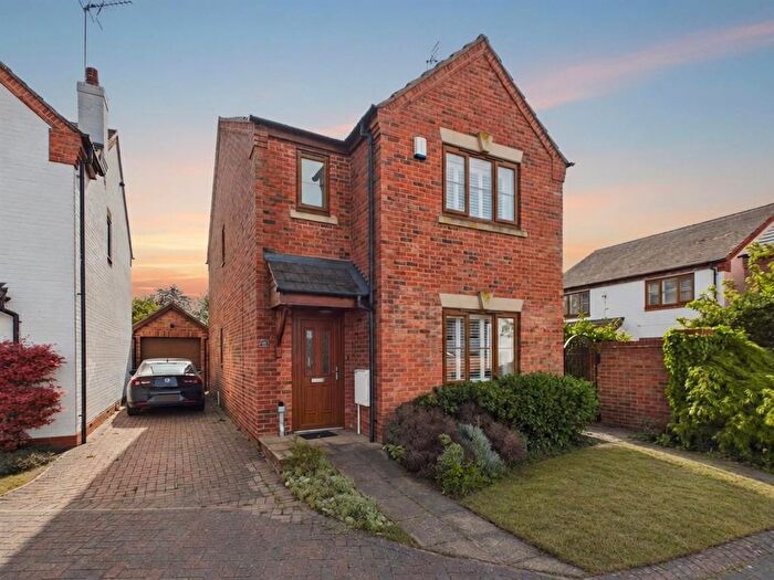 3 Bedroom Detached House For Sale In Hillview Gardens, Shurdington, Cheltenham, GL51