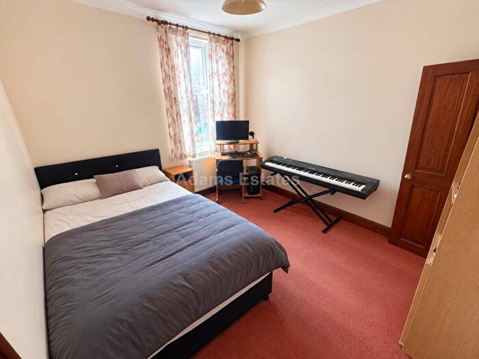6 Bedroom Terraced House To Rent In Grange Ave, Reading, RG6