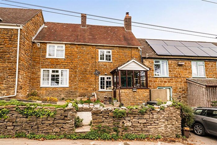 2 Bedroom Terraced House For Sale In West Road, Bridport, DT6