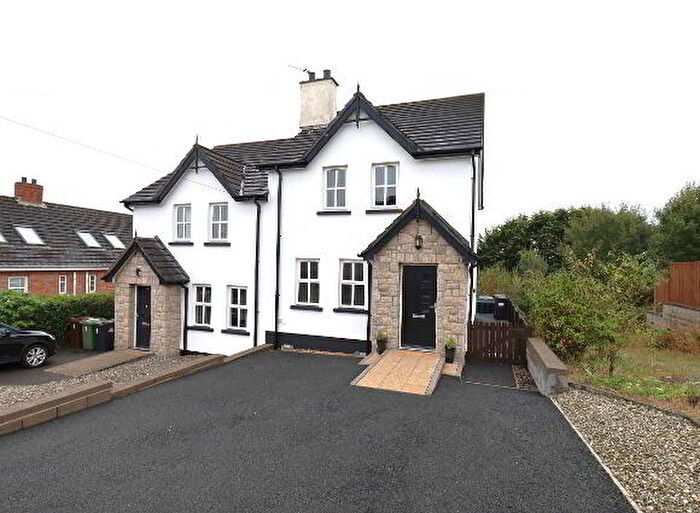 3 Bedroom Semi-Detached House For Sale In Barbrook Court, Dromore, BT25