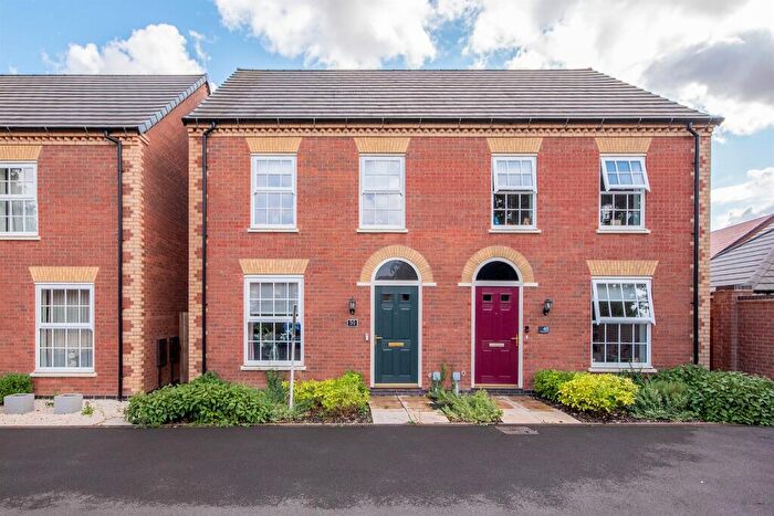 3 Bedroom Terraced House For Sale In Coleridge Way, Market Harborough, LE16