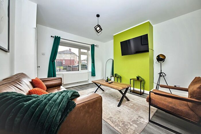 3 Bedroom Semi-Detached House To Rent In Acacia Crescent, Wigan, WN6